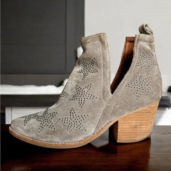 Jeffrey Campbell Asterial Booties Sz 8 Taupe Suede Star Studded Rock Western - Picture 1 of 16